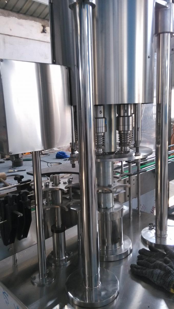 6 Heads Screw Capping Machine Full PLC Control For PET Bottle