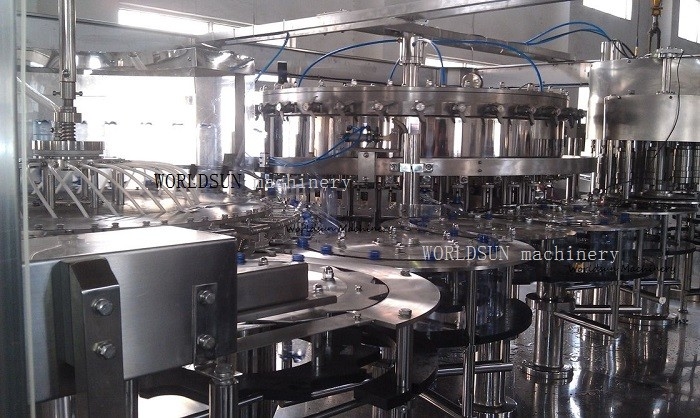 CE 5kw 18000BPH Carbonated Beverage Filling Machine stainless steel aerated beverage filling machine