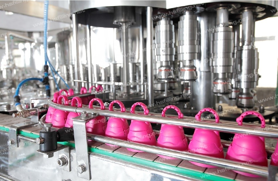 Automatic Soda Water Juice Liquid Beverage Carbonated Filling Machine bottling machine