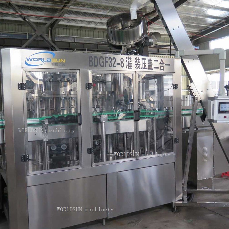 Monobloc 3-In-1 Type 640ml Beer Filling Machine automatic glass bottle crown lid capping machine