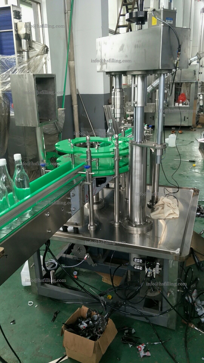 Beverage Screw Capping Machine 2000bph Glass Bottle Sealing Machine