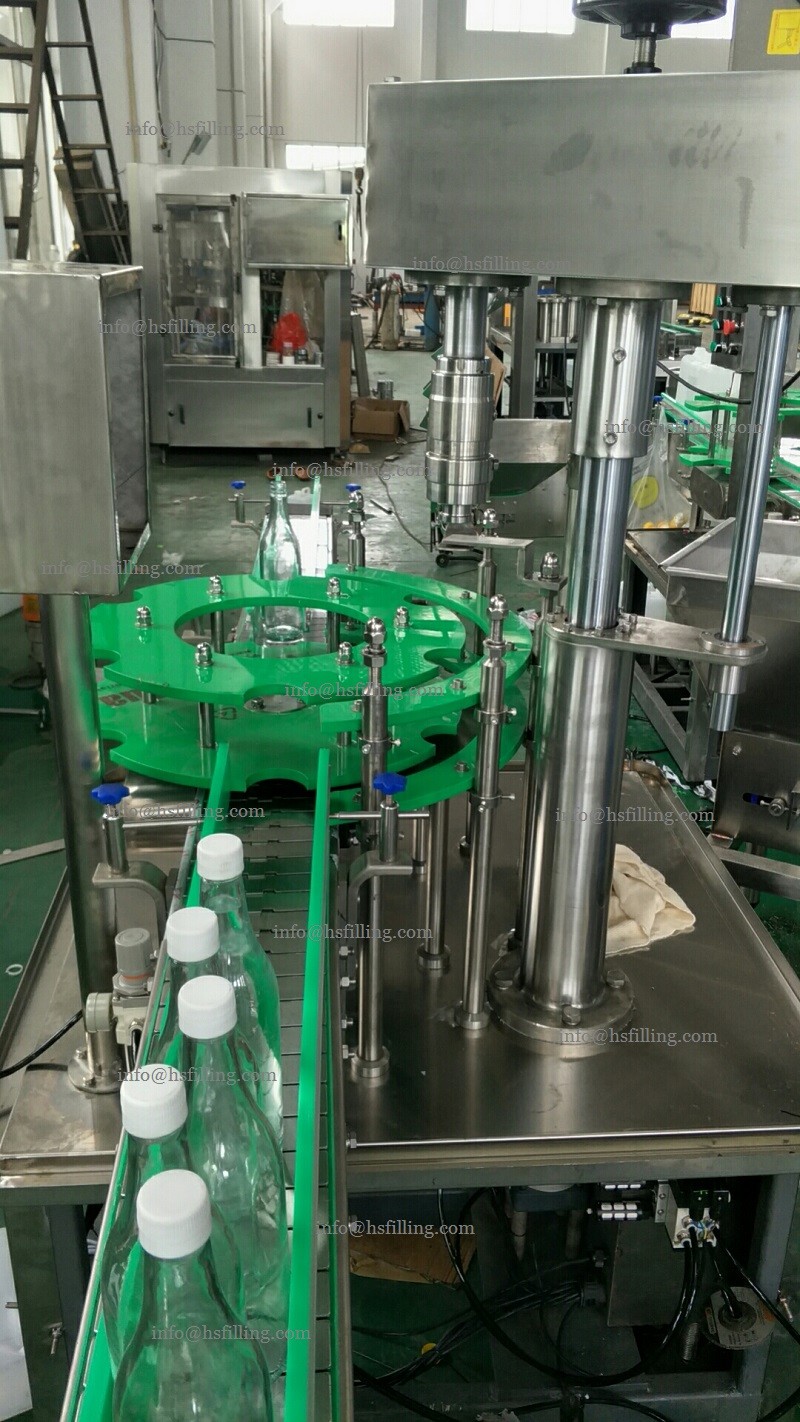 Beverage Screw Capping Machine 2000bph Glass Bottle Sealing Machine